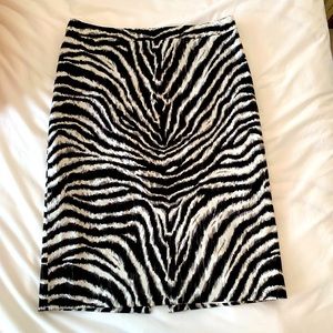 DRESSY OR CASUAL ZEBRA-PRINT PENCIL SKIRT